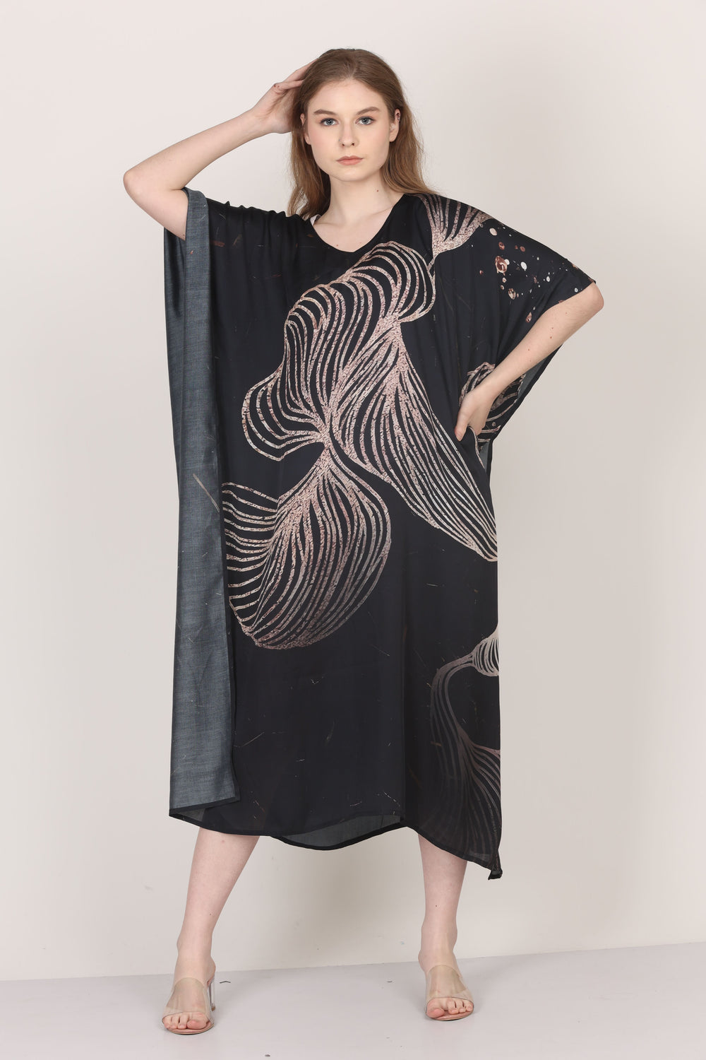 Artistry in Flow – Sustainable Cotton Georgette Kaftan