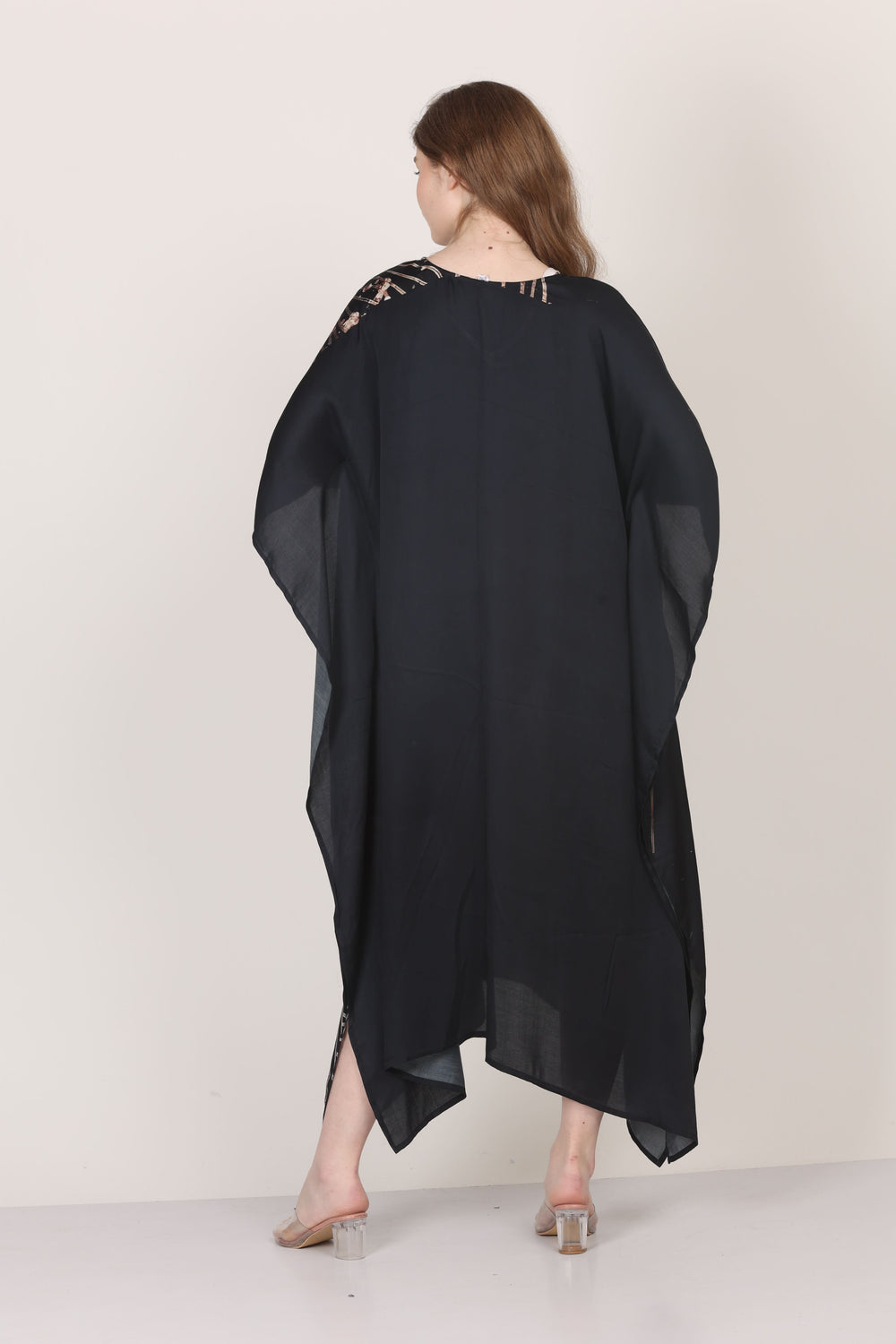 Artistry in Flow – Sustainable Cotton Georgette Kaftan