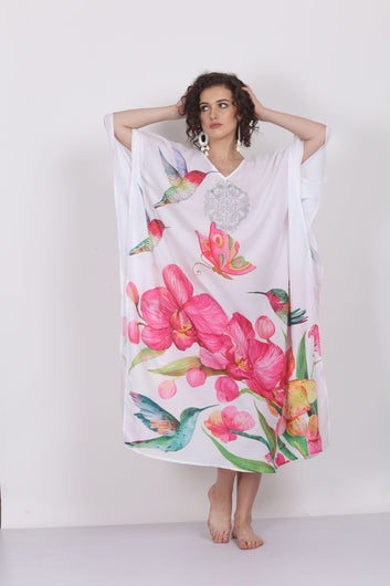 Blooming Canvas – Art-Inspired Floral Kaftan