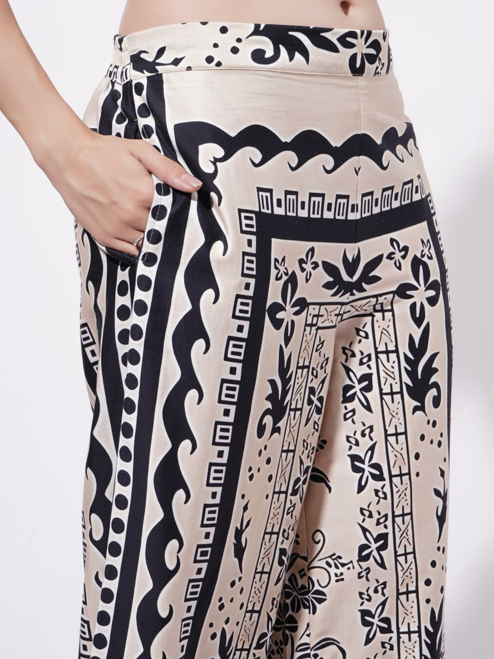 Inked Nomad Cord-Set